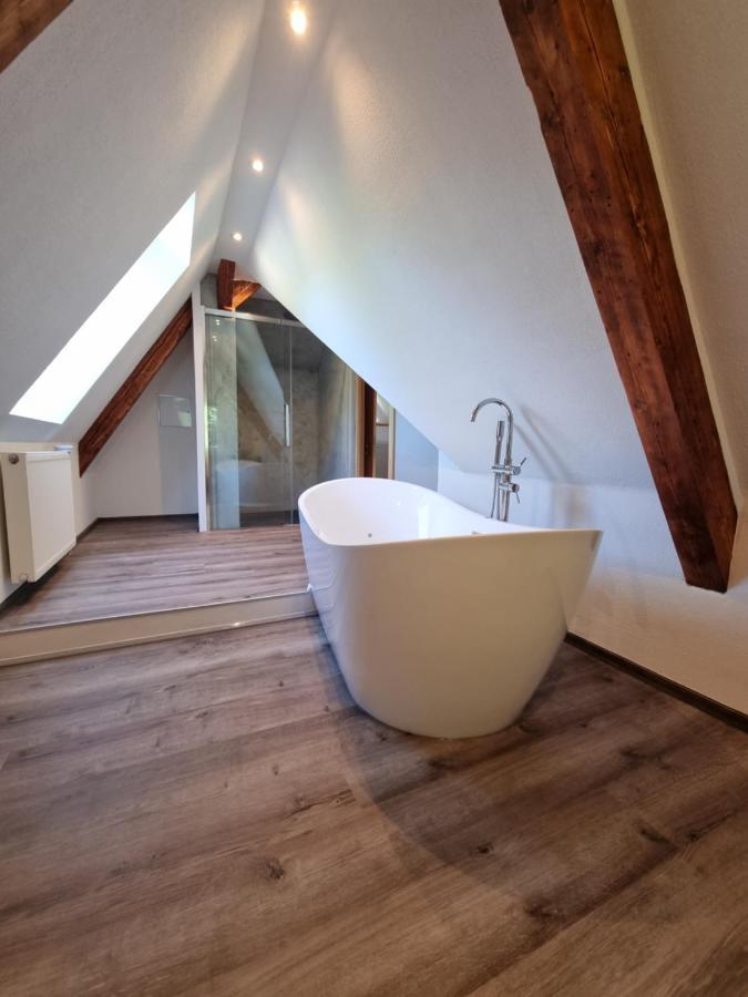 5 Sterne Bahnhoftraum, Appartement "Waldliebe" 133Qm, Grosse Terrasse 70Qm, Qr Code Scannen Fuer Virtuellen Rundgang, Premium Ausstattung Braunfels Eksteriør bilde